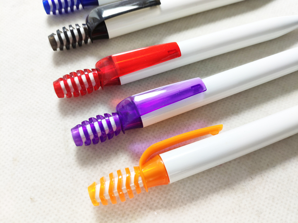 custom-plastic-balls-pens-BP201129-3.jpg